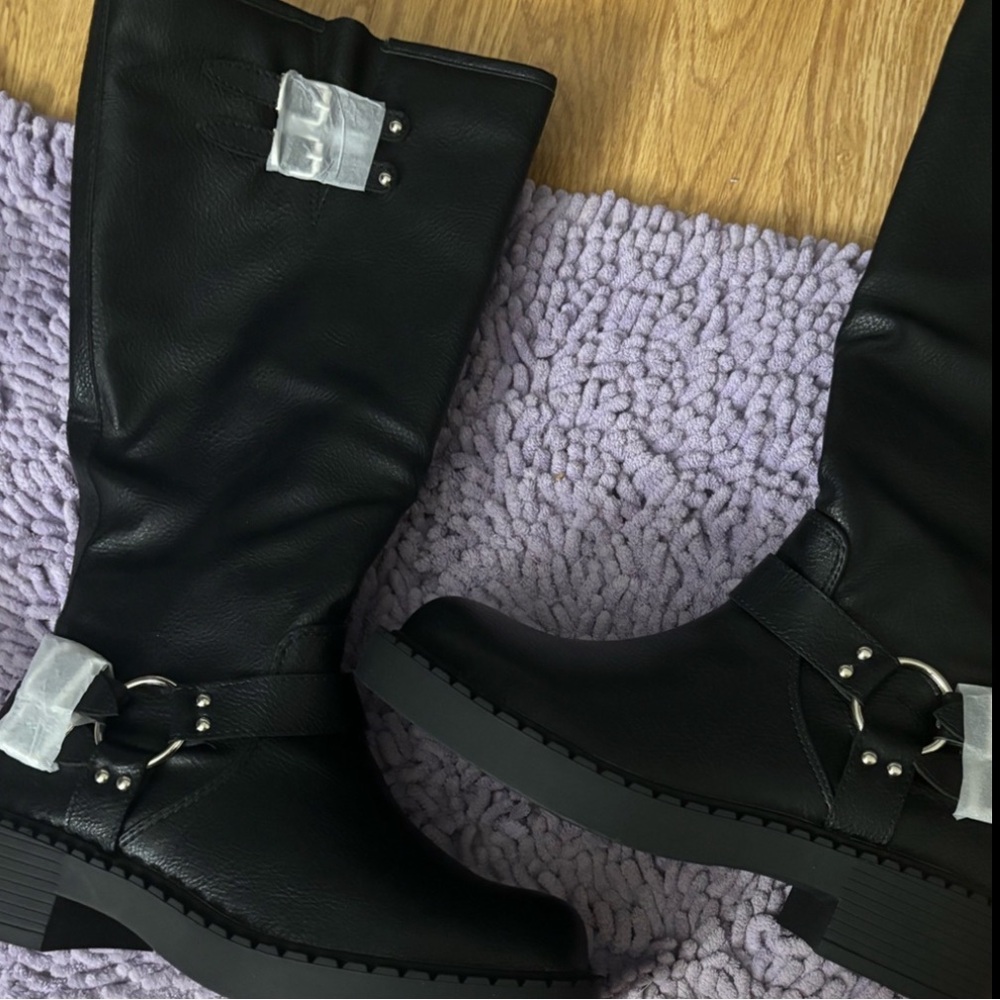 NIB fashion nova kyra buckle knee high boots size 7 ! - Picture 9 of 9